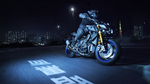 2017-Yamaha-MT10DX-EU-Silver-Blu-Carbon-Action-003.jpg