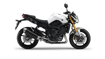 2013-Yamaha-FZ8-ES-Competition-White-Studio-002.jpg