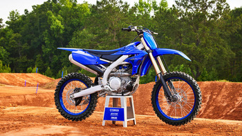 2022-Yamaha-YZ450F-EU-Icon_Blue-Static-002-03.jpg